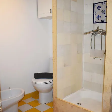 Frame House Apartment *